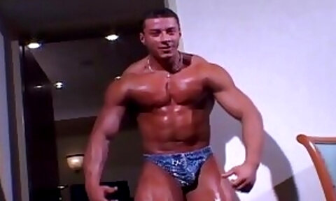 MH - romanian bodybuilder Ustin Galtov