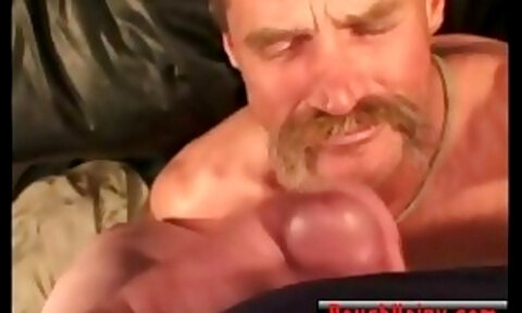 Mature Redneck gets a cum facial